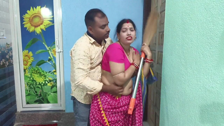 Sona bhabhi: Video rekaman seks hardcore istri hot india di rumah Saat...