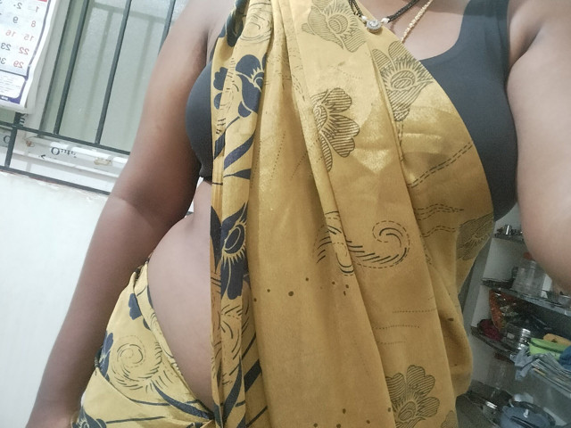 Tamil Athai Role Play - Dirty Story (Bhavya milf)