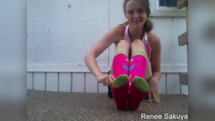 Renee Sakuya: Tickling her feet outdoors in long knee socks with toothbrush