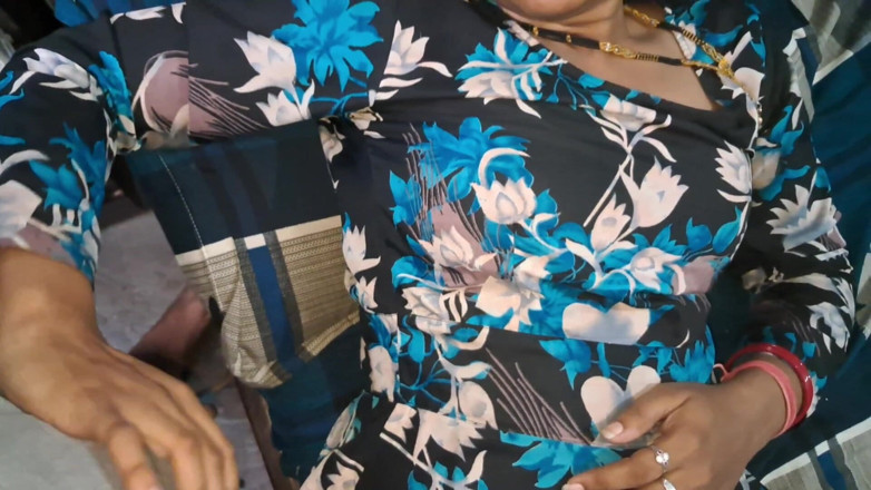 xshika: Kavya si istri india lagi asik nyepong kontol sampai toketnya...