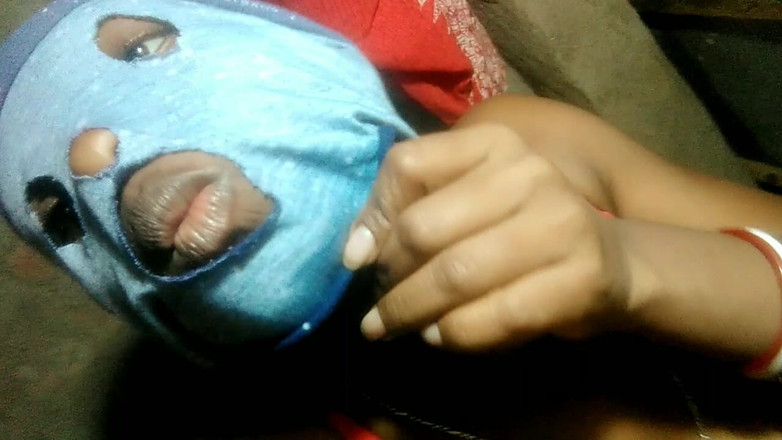 Sweet: Bengalli boudi büyük kitaplar