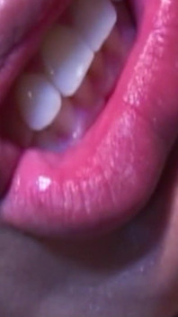 Travesti latina peituda em uma festa anal fodida por caras