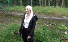 Blondie picked up, fucked and thrown out naked