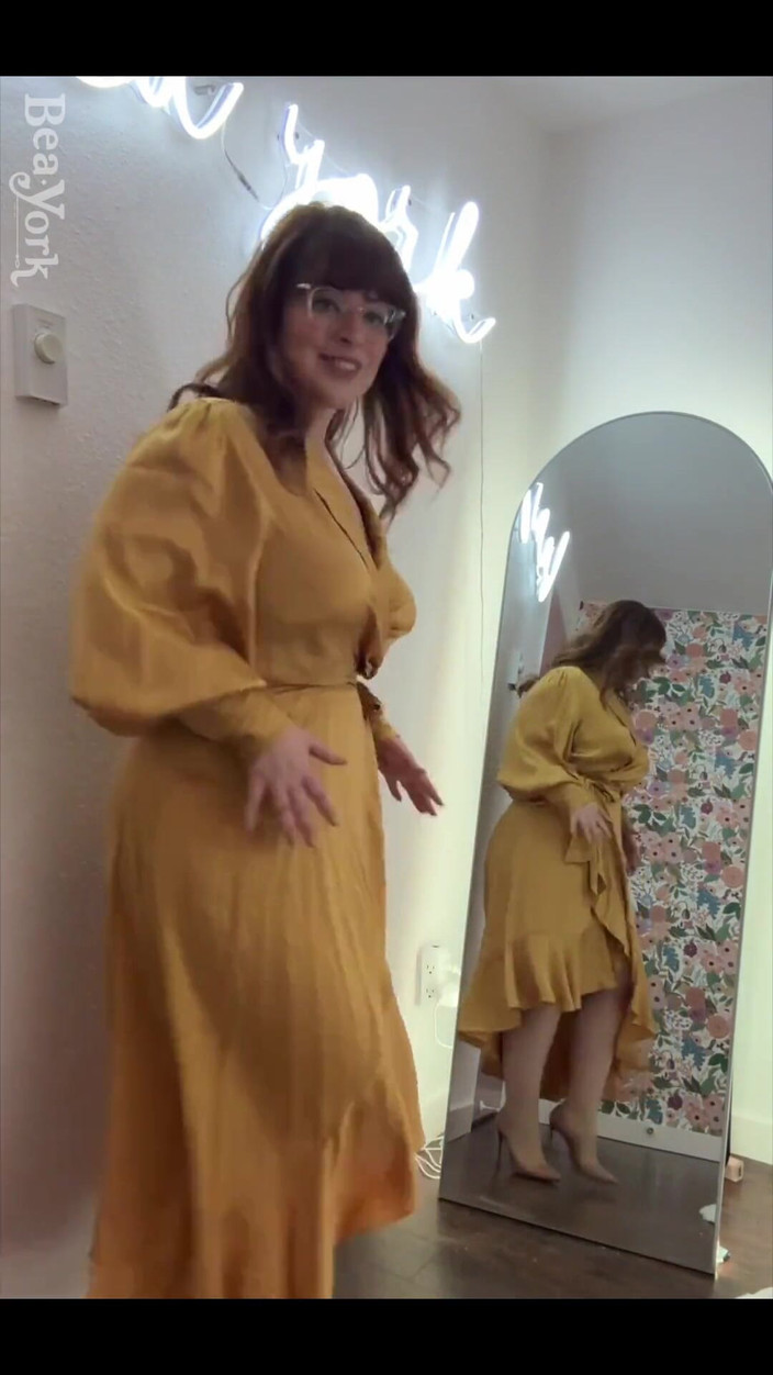 Bea York: Kdo je ta kočička v zrcadle?
