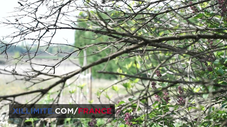 Made In France: Anální sex v domě s hezkou teenagerkou Emily