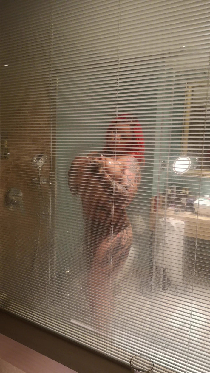 Sabien Demonia: Noughty Shower ビデオ