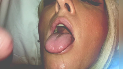 KylieKissesXXX: Kylie'nin ilk yüze boşalması