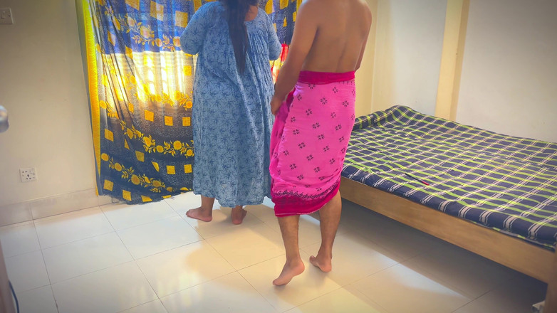 Aria Mia: Когда тетя нанес губную помаду, то ее руки связали веревкой и жестко трахнули