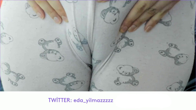 bigass_sexy_bigboobs: Cameltoe , piyama, memek bengkak