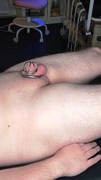 Voskování chlupatého otroka (výcvik otroků s náznakem saditického funishmentu pro slečnu Dianu)