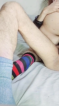 Aventure de sexe anal en amazone quand Netu, femme INDIENNE BBW, met son gros cul spécial sur la bite de son mari pour une sodomie