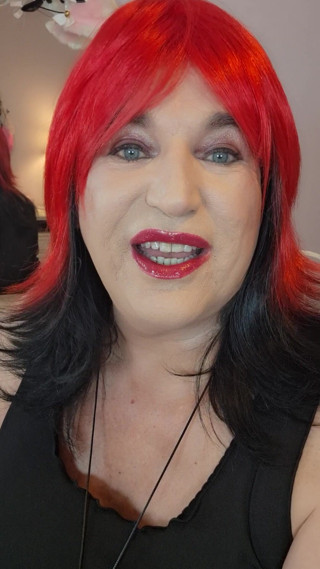 Victoria Lecherri: Do You Like My Lips?