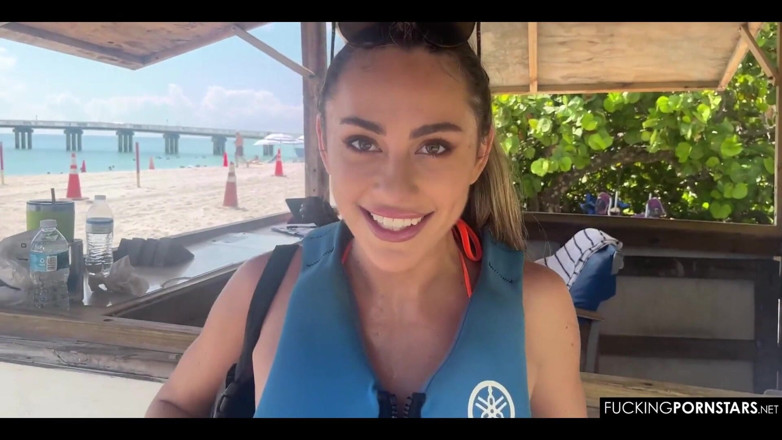 Maximo Garcia: Jetski POV jebanie z Dzikim Mackenzie Mace i Obserwatorami Wodnymi....