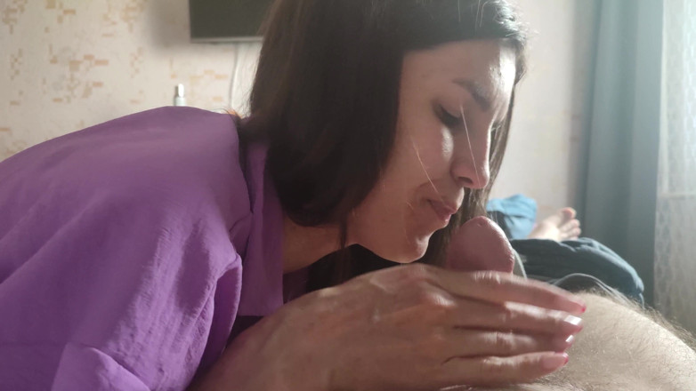 Sasha Green: La sorellastra ama succhiare il mio piccolo cazzo dolce