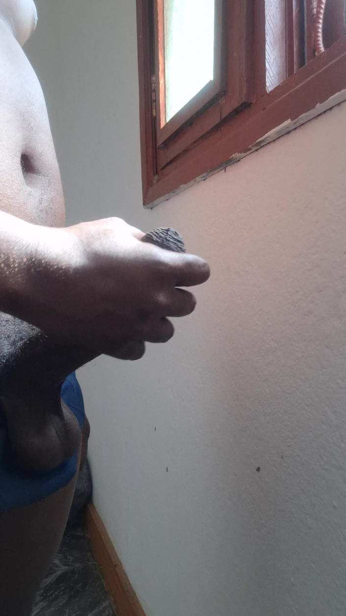 Bumba: Останнім часом я багато трахаюся, Різдво пройшло добре з шльондрами, Теса.