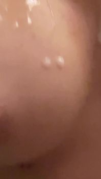 おっぱいにザーメン