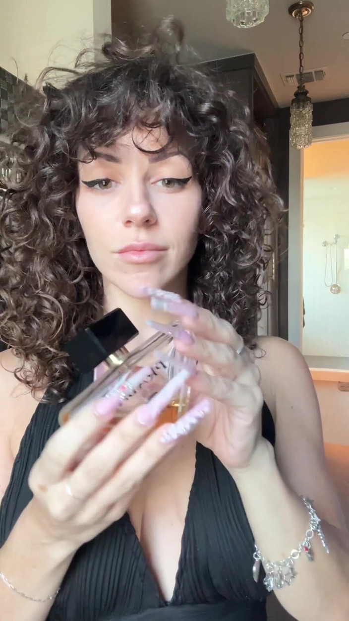 SavvyStar: Chai nước hoa Asmr