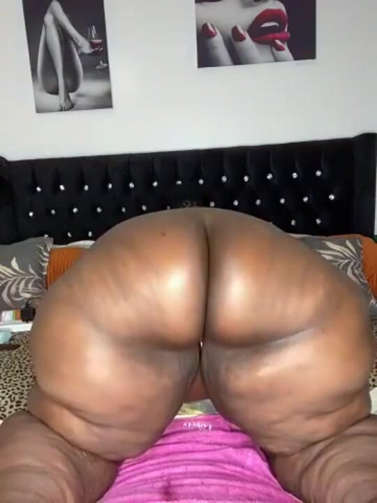 Legendary Booty Overdose: Pemujaan pantat montok pria kulit hitam