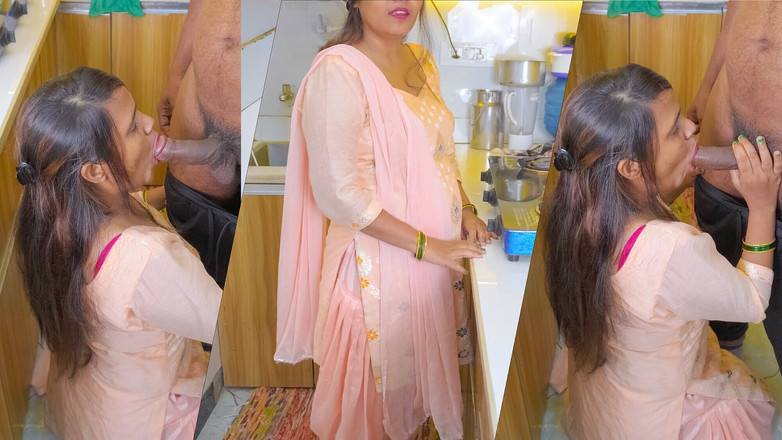 pinki_cute: 继母在厨房用肮脏的印地语谈话给继子提供性爱的提议，他射在她性感的阴户里