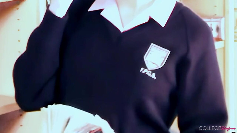 College Uniform: Bücher mit Julia crown