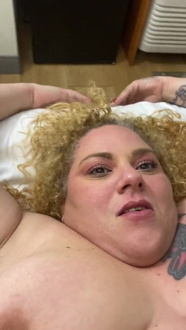 Curvyliz9: Bon orgasme