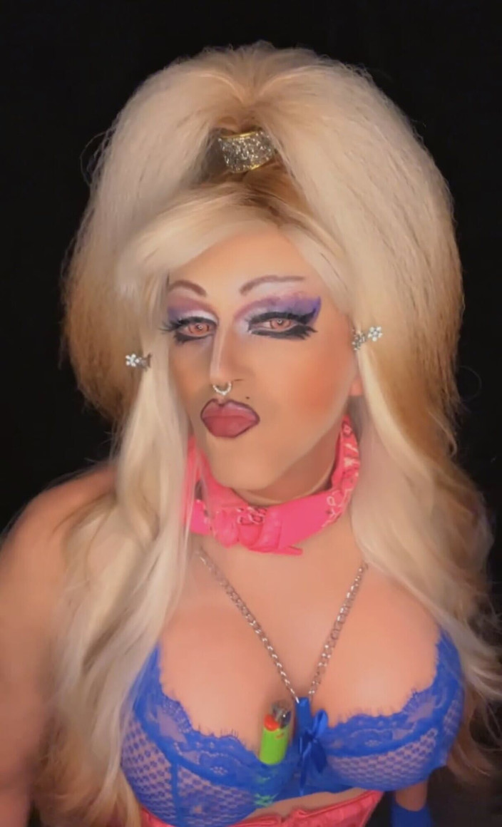 Shelly Robertss: 10 min szybki numerek z Shelly