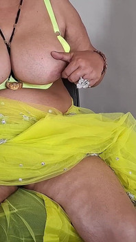 Những Điều Cấm Kỵ Shilpa Trong Saree Màu Chanh