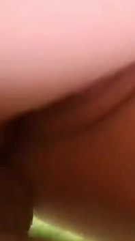 Sexy latina brunetka Mia amatérský sex a výstřik na obličej
