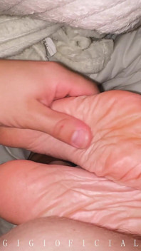 Close up Foot Fetish with the Most Beautiful Girl
