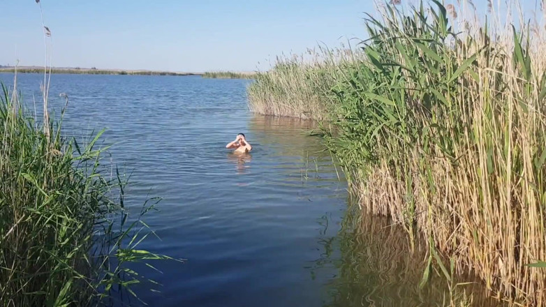 SweetButtocks: The Girl Goes Completely Naked Out of the River