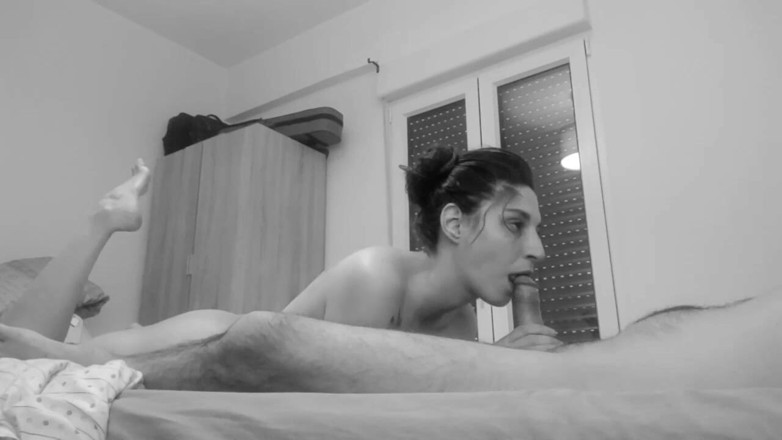 Akasha7: Chica Preciosa Haciendo Una Mamada Profunda, Usando Saliva Consigue Hacer...