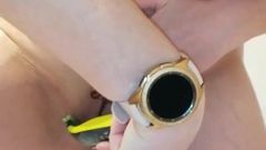 Emma_Alex: Emma si holí kundičku ve vaně. Perfektní vyholená kundička