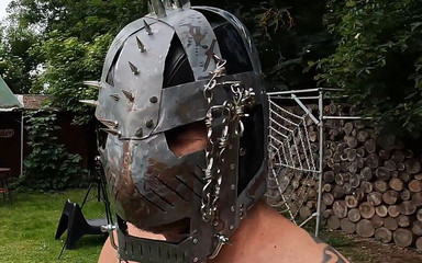 Dominatrix Frida: Скрутне становище - витривалість - залишилася страждати - її гра замкнена в клітці і забута