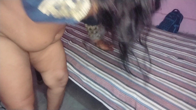 Yourgeeta8899: Indian Boy Kissing Mature Wife