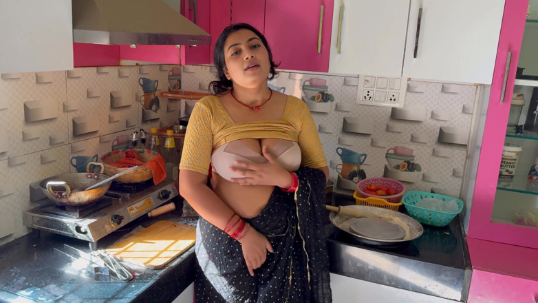 Hotty_ragini: सौतेली बहन को अपने प्रेमी के साथ वाटर पार्क जाने के लिए मेरी मदद की जरूरत है, बदले में सौतेली बहन मेरे लिए सब कुछ करेगी