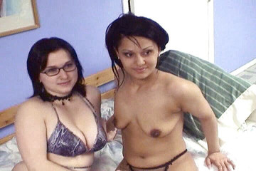 Radical Lesbian: Domácí XXX lesbické video