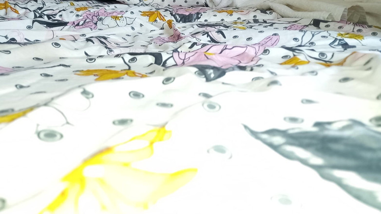 Mr Cute Cock: Manžel hrdě sleduje, jak pozvané velké černé péro protahuje svou ženu jako...