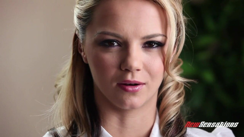 Ashlynn Brooke: Ashlynn &amp; Franziska - Lesbické fantazie Ashlynn Brooke # 01