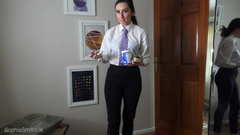 SophiaSmithUK: Messy waitress walks in food
