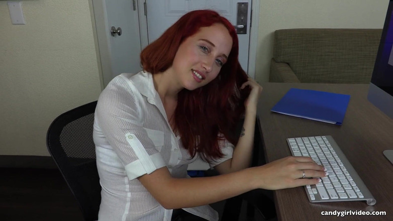 CandyGirl Video: Luna Lain sexy secretary