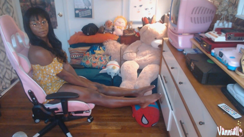 Vanniall: Ebony Trans Girl Next Door Vanniall Lifts Her Sundress to...