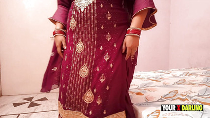 Jony Darling: Bankovní manažer tvrdě šuká hospodyňku kvůli vymáhání půjčky