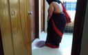 Aria Mia: Asian Hot Sarie 35-letnia kobieta BBW przywiązała ręce do drzwi i...