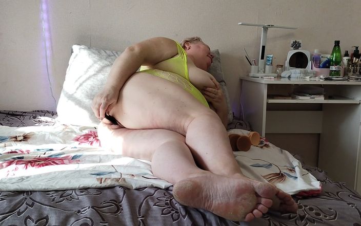 Zona901: Big Hairy Pussy and Big Tits Wife