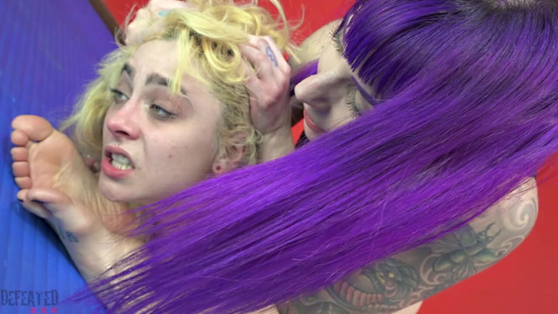 Defeated.xxx: Obligated to Lick Feet - New Mma Fighter - Many Koes