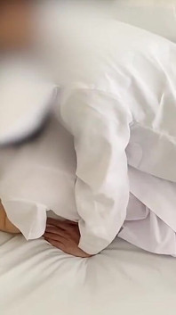 #120 Ny sjuksköterska är en Doc's Cum Dump doc, snälla använd min fitta idag. knullar på sängen som används av patienten