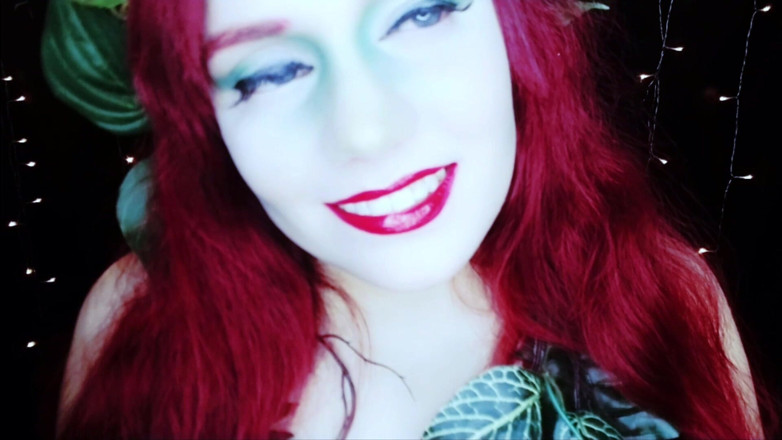 Scarlet Vixen: Ivy velenosa - baci amorevole