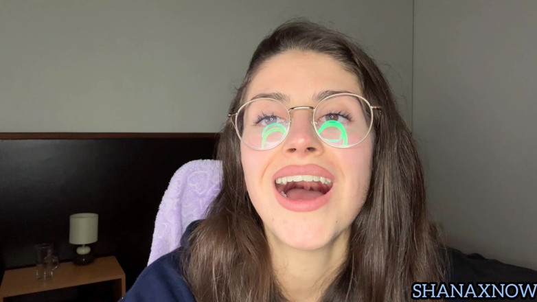 Shanaxnow: Fetish Bercakap Sebelum Menjilat Fetish Mulut Uvula Awak