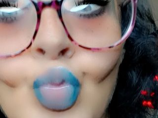 HerculesnVENUS: 所有这些淫荡的胖美女让她的阴户很痛