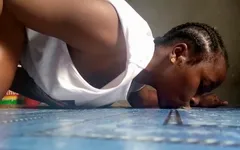 African Isabella Loves Pee-games